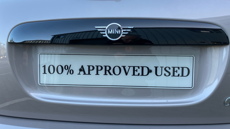 MINI Hatchback 1.5 Cooper Classic 3dr Petrol Hatchback